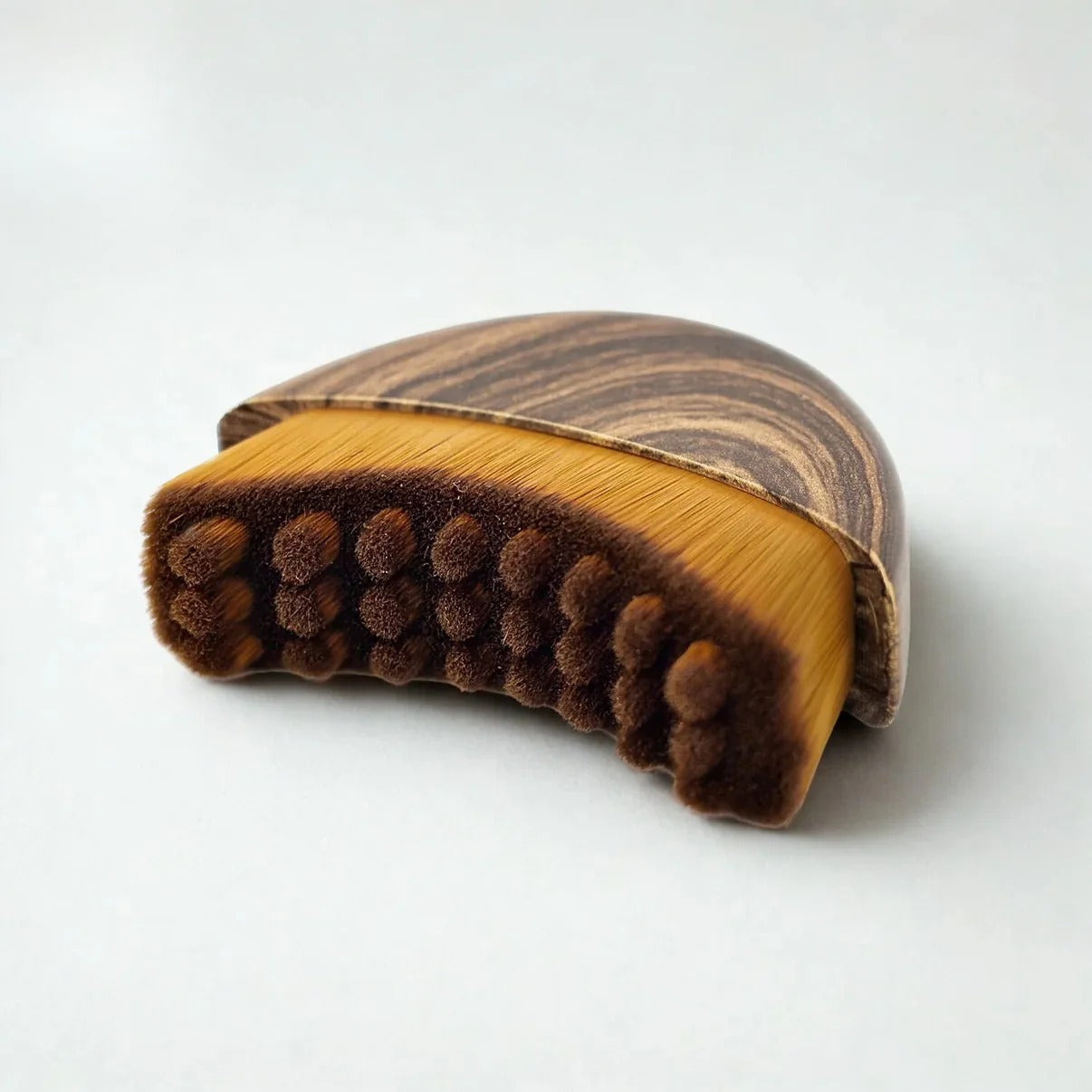 LymfBrush™ - Skonsam stimulans för ett friskare lymfsystem